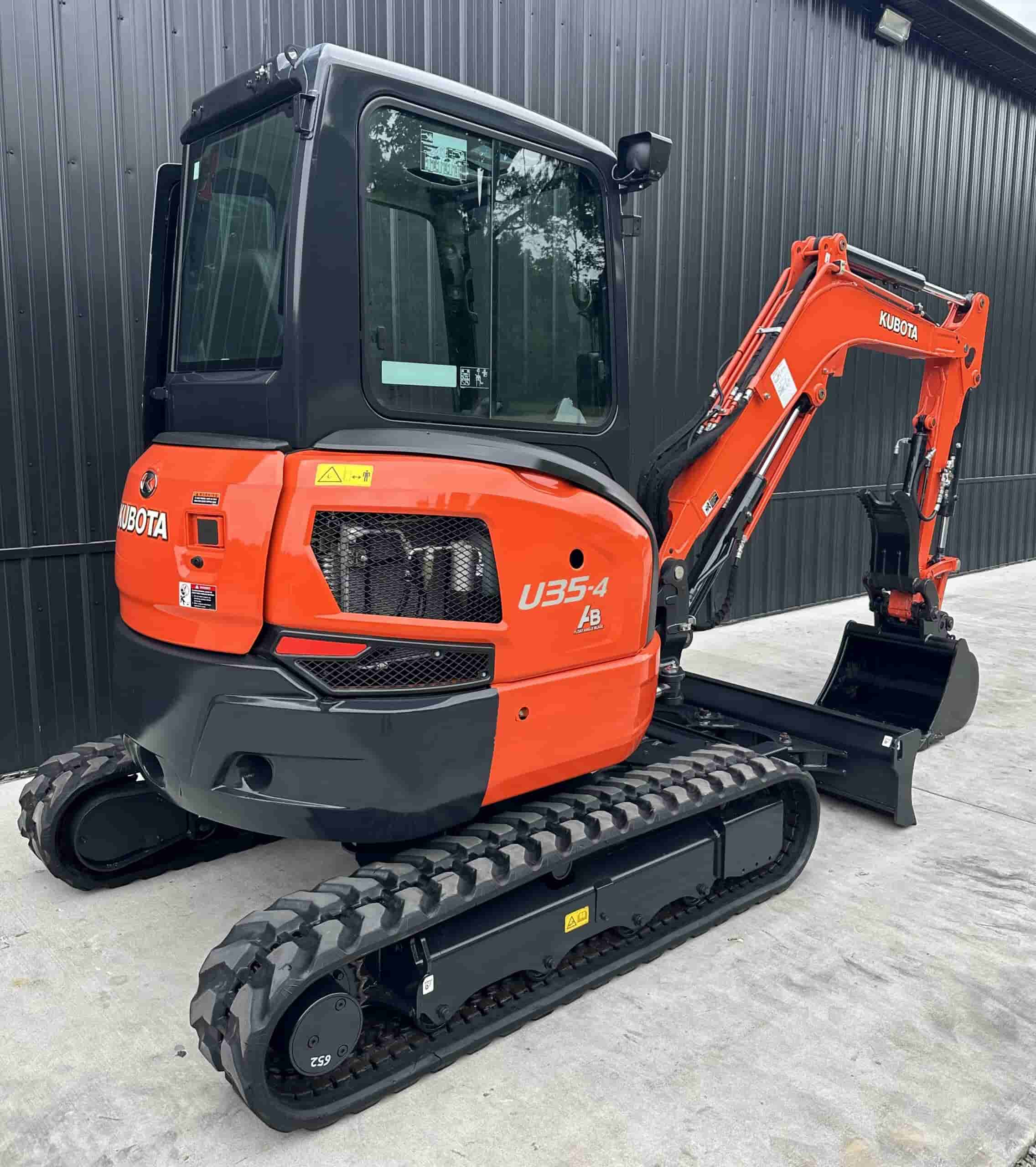 2020 KUBOTA U35-4
